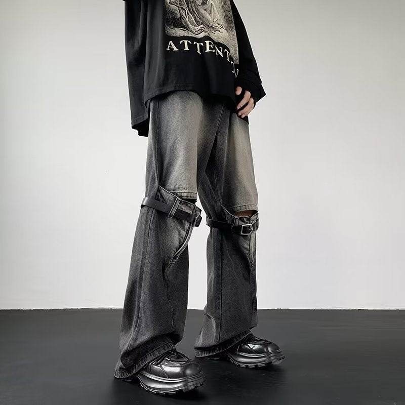 Prewashed Retro Jeans with Metal Detail